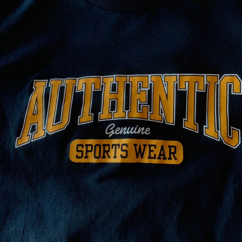 Long sleeve tee